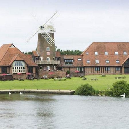 Premier Inn Milton Keynes South Exteriér fotografie
